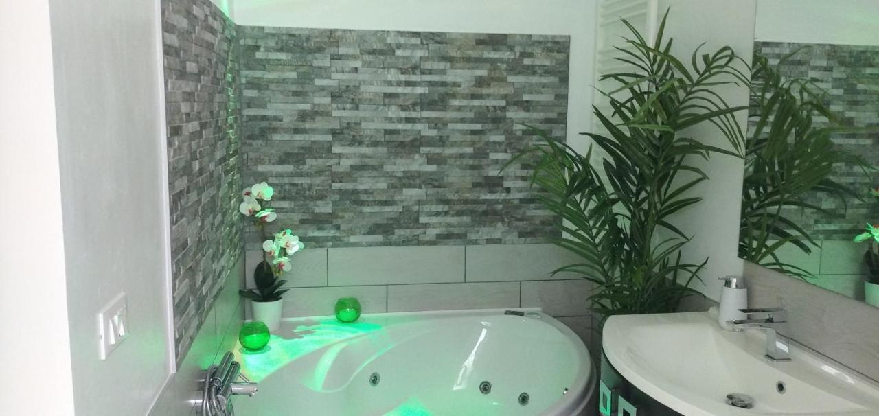 Bed & Breakfast Dimora Felice أوستوني المظهر الخارجي الصورة